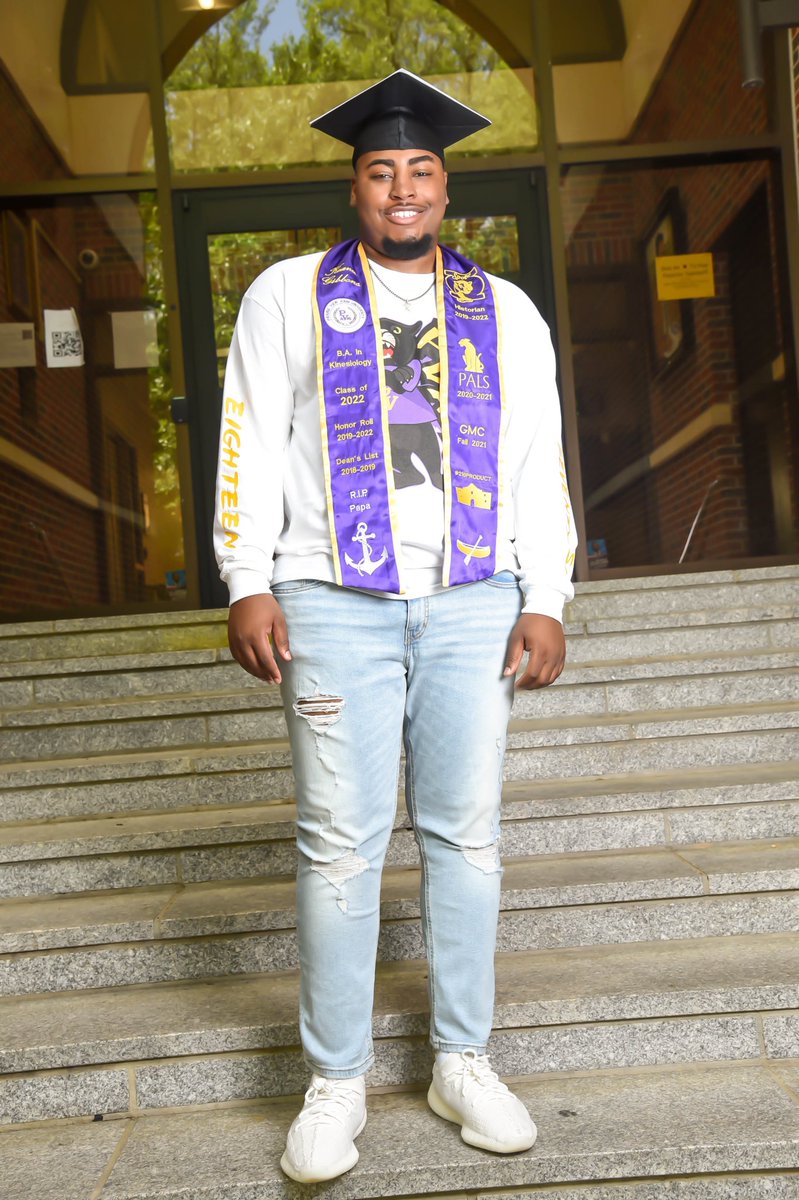 k_gibbons23's tweet photo. He who is not courageous enough to take risks will accomplish nothing in life."       —Muhammad Ali 

Bachelor of science in Kinesiology 
May 14th, 2022👨🏾‍🎓
#PVAMU #PVAMUGrad #210Product https://t.co/S64K1GdGla