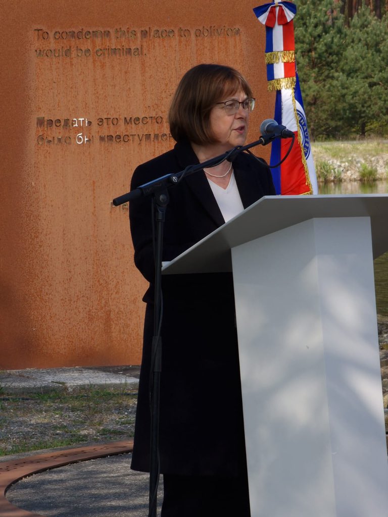 Bewegendes Gedenken an die Befreiung des KZ Außenlagers Klinkerwerk in Oranienburg, wo Menschen durch entwürdigende Schwerstarbeit ermordet wurden