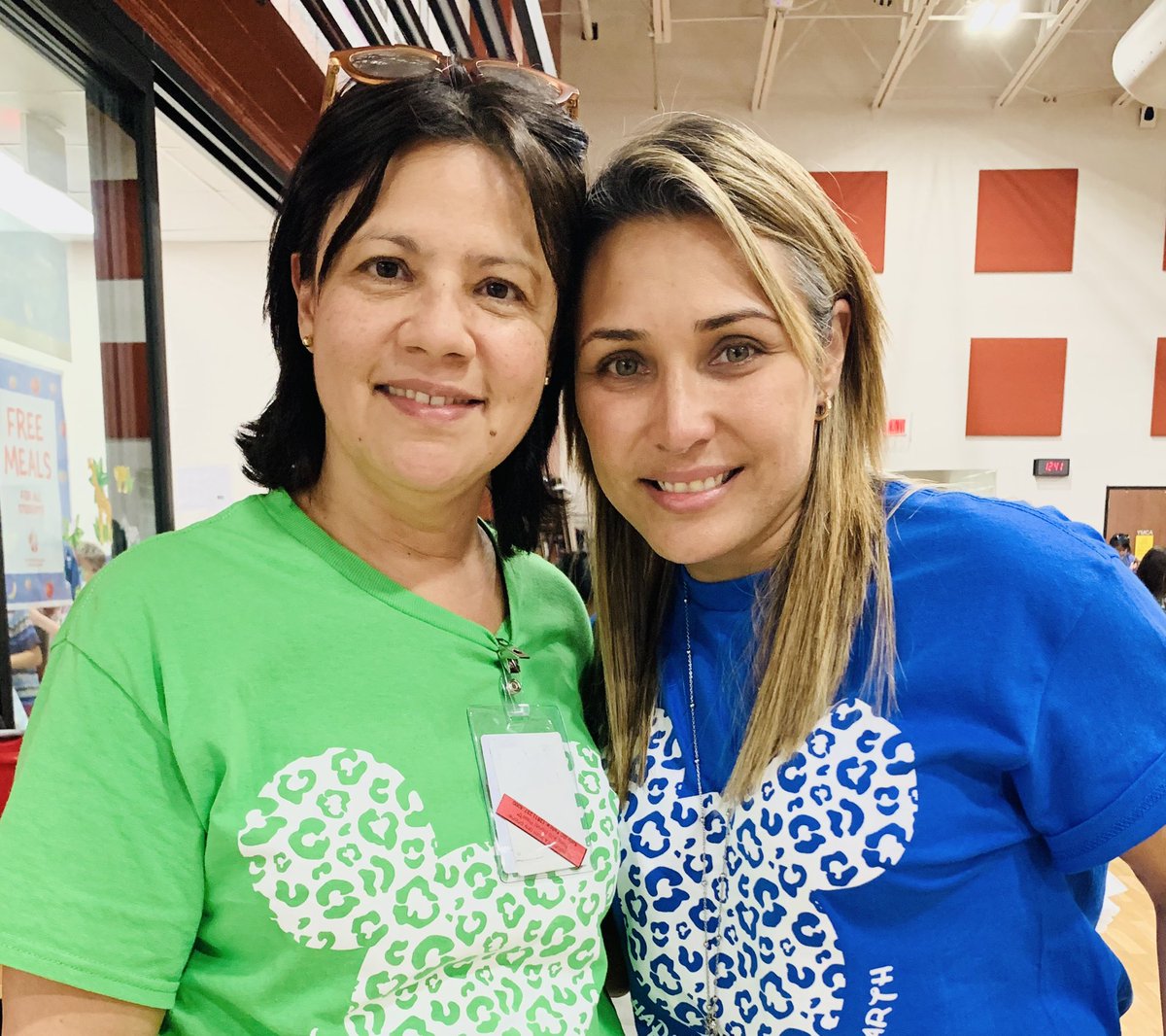 I didn't know Mrs. Trillanes speaks Portuguese!!! #JAGSney #GeniesBlueCrew