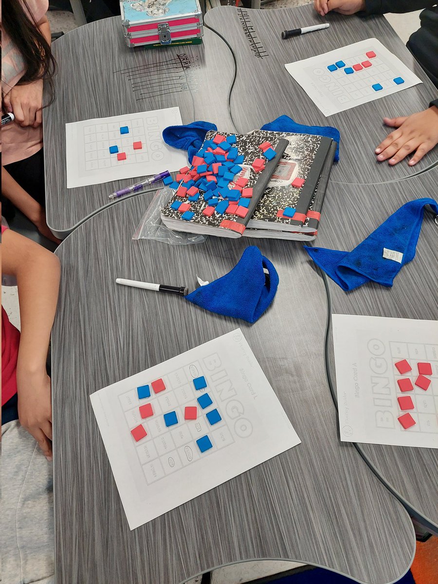 M_Ra016's tweet photo. Place Value Bingo! #AztecStrong @sramirez101 @vronicasworld @LancasterAztecs https://t.co/Dk9h2qq0qO