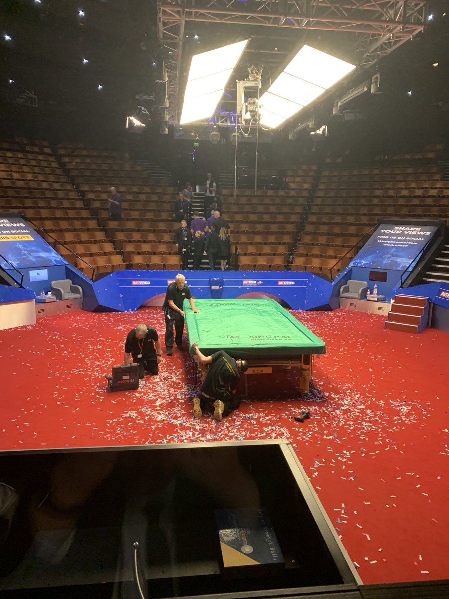 This is the scene right now inside the Crucible. All over for another year #WorldSnookerChampionship2022