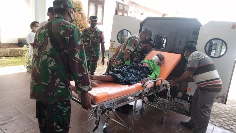 kodampattimura's tweet photo. Motor Ambulance Mutiara Pattimura Bantuan Kasad Selamatkan Jiwa Rakyat di Kepulauan Tanimbar
https://t.co/qZhzyrZKG1 https://t.co/8C5OEZZWZK