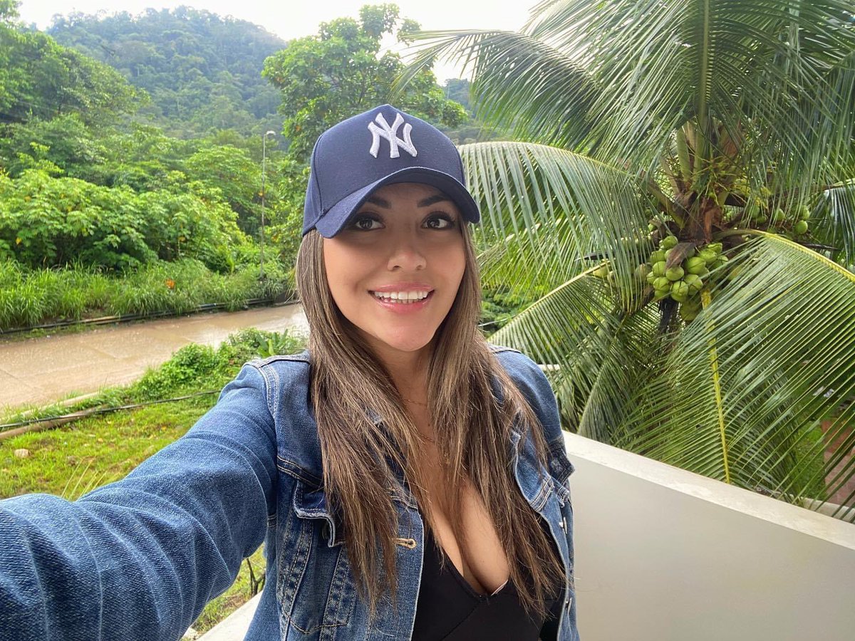 Maria1995S's tweet photo. El corazón del trópico ❤️ https://t.co/o9GZ9RcbzC