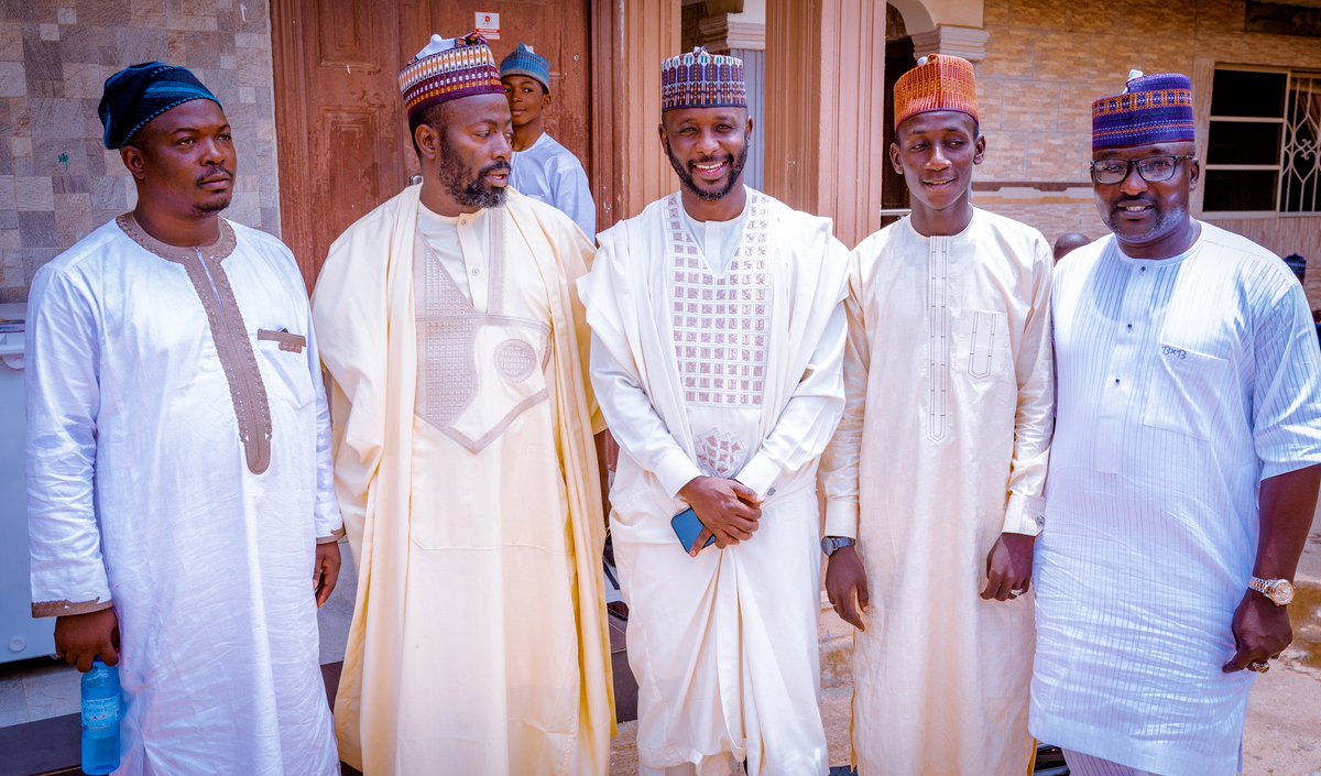 Arewaman S Tweet Muhammad Sani Abdullahi Dattijo Paid A Barka Da Sallah Homage To The Honourable Speaker Kadlegislature Rt Honourable Yusuf Ibrahim Zailani In His Residence Eid Eidmubarak Trendsmap Arewaman S Tweet Muhammad Sani Abdullahi Dattijo Paid A Barka Da Sallah Homage To The Honourable Speaker Kadlegislature Rt Honourable Yusuf Ibrahim Zailani In His Residence Eid Eidmubarak Trendsmap
