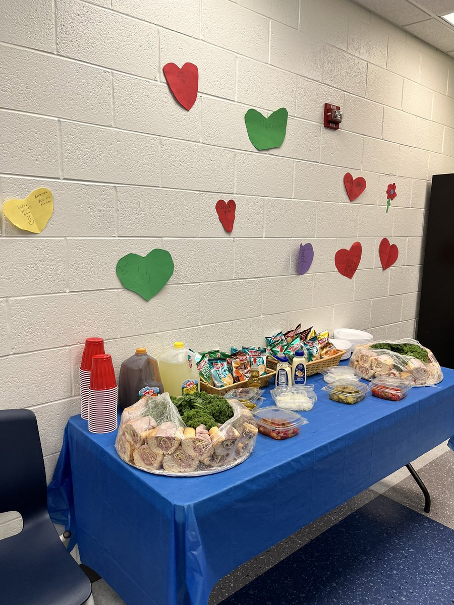 Ginnie Jones (Lee) tweet media