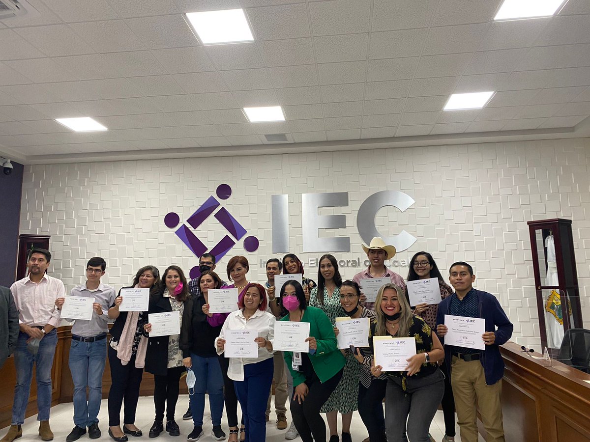 NosotrxsMX's tweet photo. El día viernes llevamos a cabo la clausura del #ProgramaLID en colaboración con el @IECoahuila.
¡Seguimos fortaleciendo los liderazgos colectivos para la exigencia de nuestros derechos! #EnBola 🙌🏼 https://t.co/Ec3svqVXa3