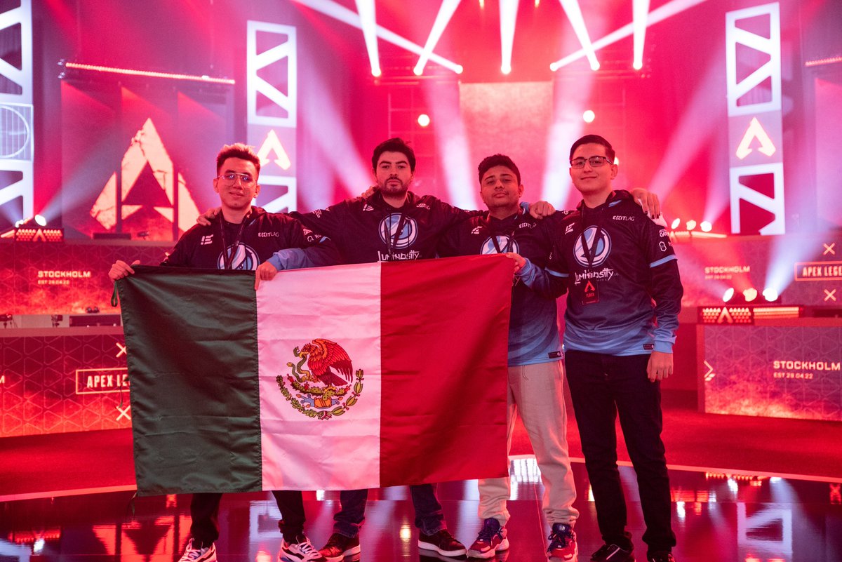 Luminosity's tweet photo. pov: you're the photographer from #ALGS looking at legends 🇲🇽 https://t.co/XRHS1gcFWN
