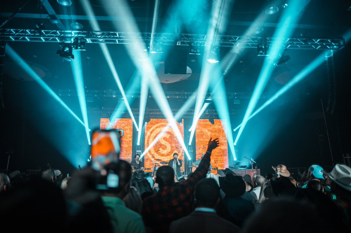 Orlando photo dump. Celebrated some and worked some…thanks for having us <a href="/texasroadhouse/">Texas Roadhouse</a>…such a fun night with all of you!