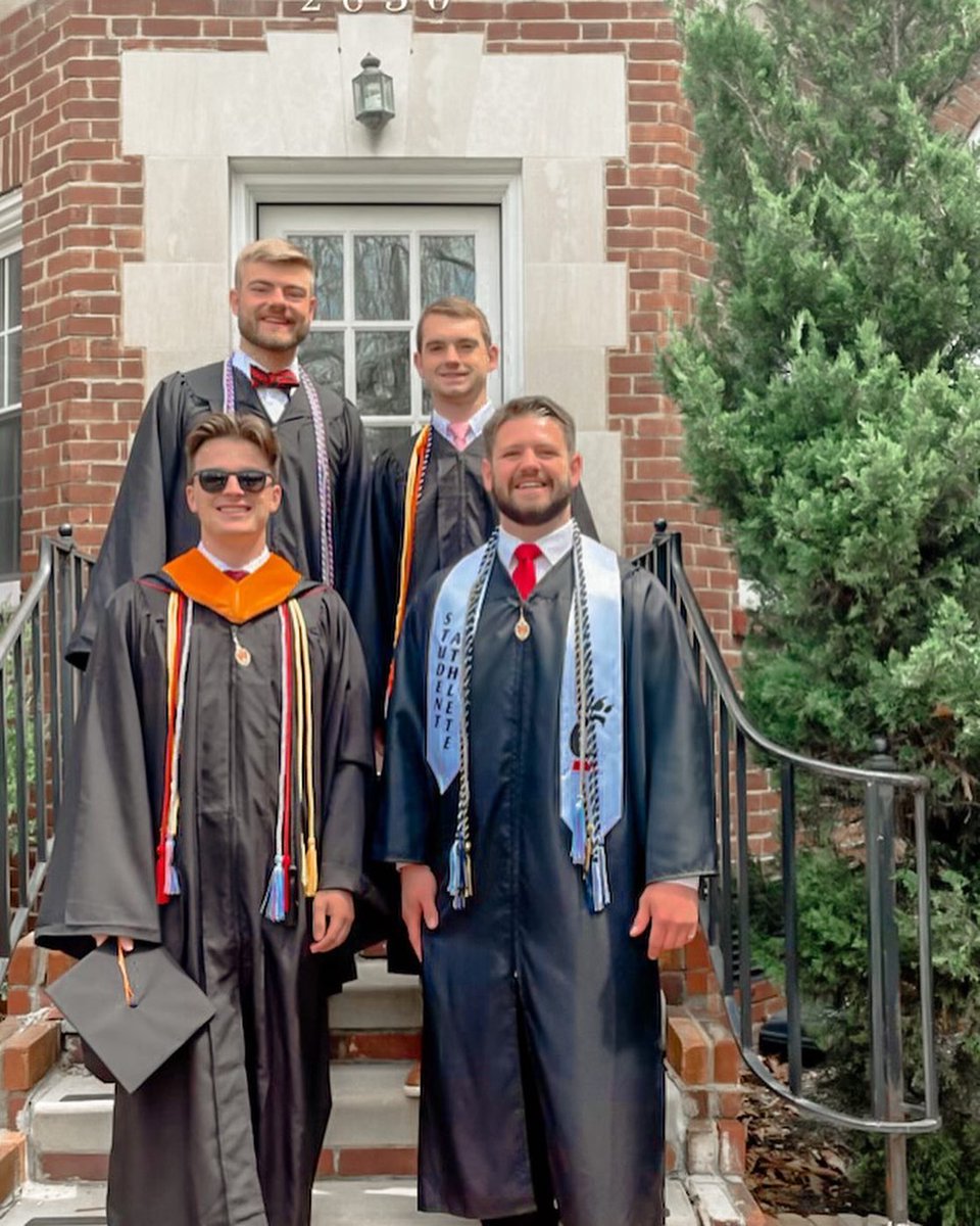 Beta_UC's tweet image. Congratulations to all our graduating seniors! We are thankful for all you have done to make our fraternity one of the best on campus, and we are excited to see what the future holds for all of you! #BetaNuForever