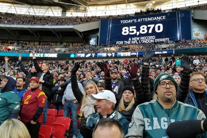 greenlegion's tweet photo. Our last International INVASION was our #LondonCalling2018 trip!

The NFL will announce the 2022 international games on Wednesday, will we be making the trip to Mexico City this year??

¡VAYA PÁJAROS!🦅🇲🇽 

#FlyEaglesFly #GreenLegion https://t.co/zqd1lFfCSI