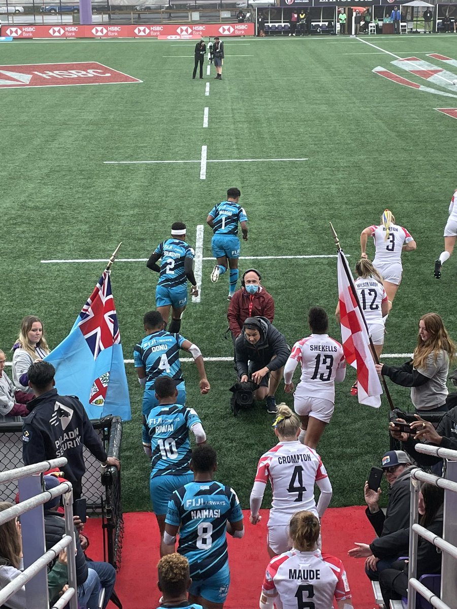 ColinVeitch1's tweet photo. @RugbySaracens @SaracensWomen @_emmauren Great finish @_emmauren ! We were cheering from the stands on your Day 1 matches 👏👏🏉 https://t.co/flOkr5PvY6