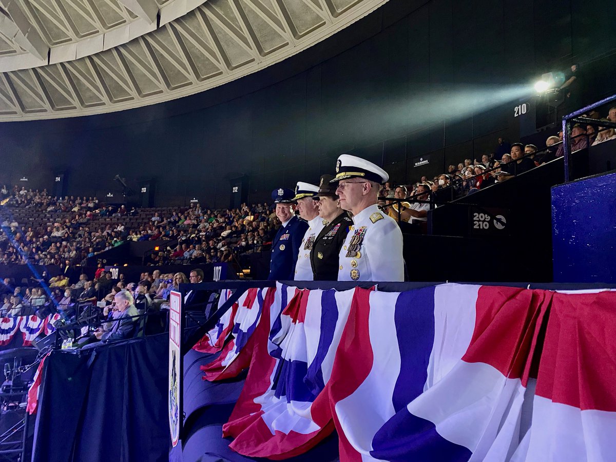 We were thrilled to again participate in the 2022 Virginia International Tattoo! VADM Poulin, commander, @USCGLANTAREA joined his colleagues for this season’s finale and met with our @USCG Honor Guard, a precision drill team who put on quite a show! #MarchOn #yourUSCG