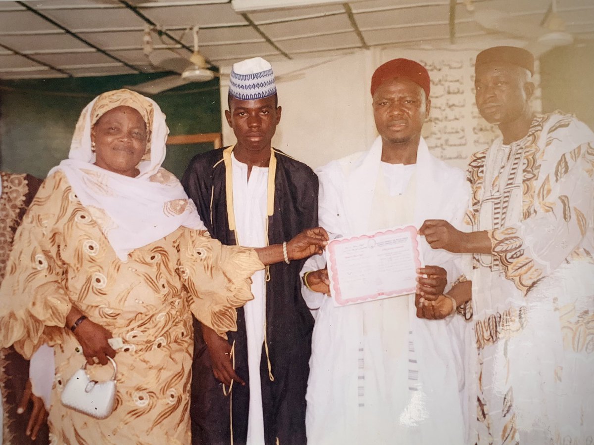 Dakul_tech's tweet photo. Eid Mubarak. Long life Al Mudir (Malami Ubandoma) #Throwback #EidMubarak #Islamicspace #EidUlFitr #graduation https://t.co/DHTiudp9DT