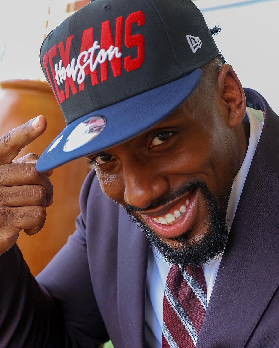 TheThomasBooker's tweet photo. Woke up a Texan! 🤘🏾

WHAT’S GOOD H-TOWN?! Let’s work. 🤝 https://t.co/89PtSU6P4W