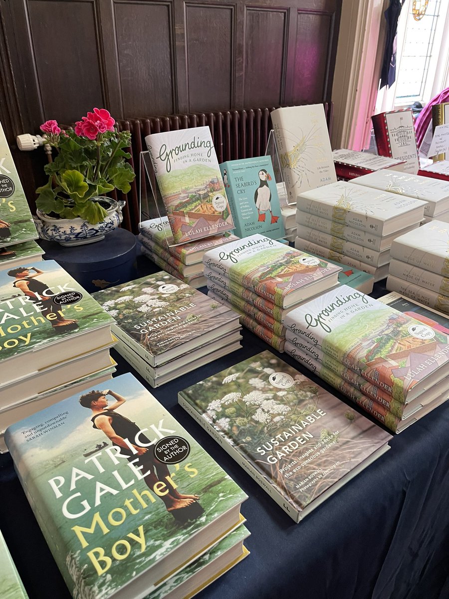 Thank you @chiddlitfest for bringing together so many fabulous 📚ish people! Loved my talk with @sarahsalway & @LulahEllender, followed by @JPicardie and @AdamNicols plus seeing @totallyjackson and signing books from @7OaksBookshop was the icing on the🧁