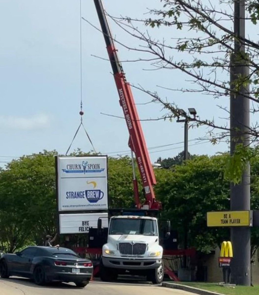 One last laugh from the lady. 🤣🤣 Thanks for the pics @Abigail_dobbs_ <a href="/marthawesome/">Martha</a>