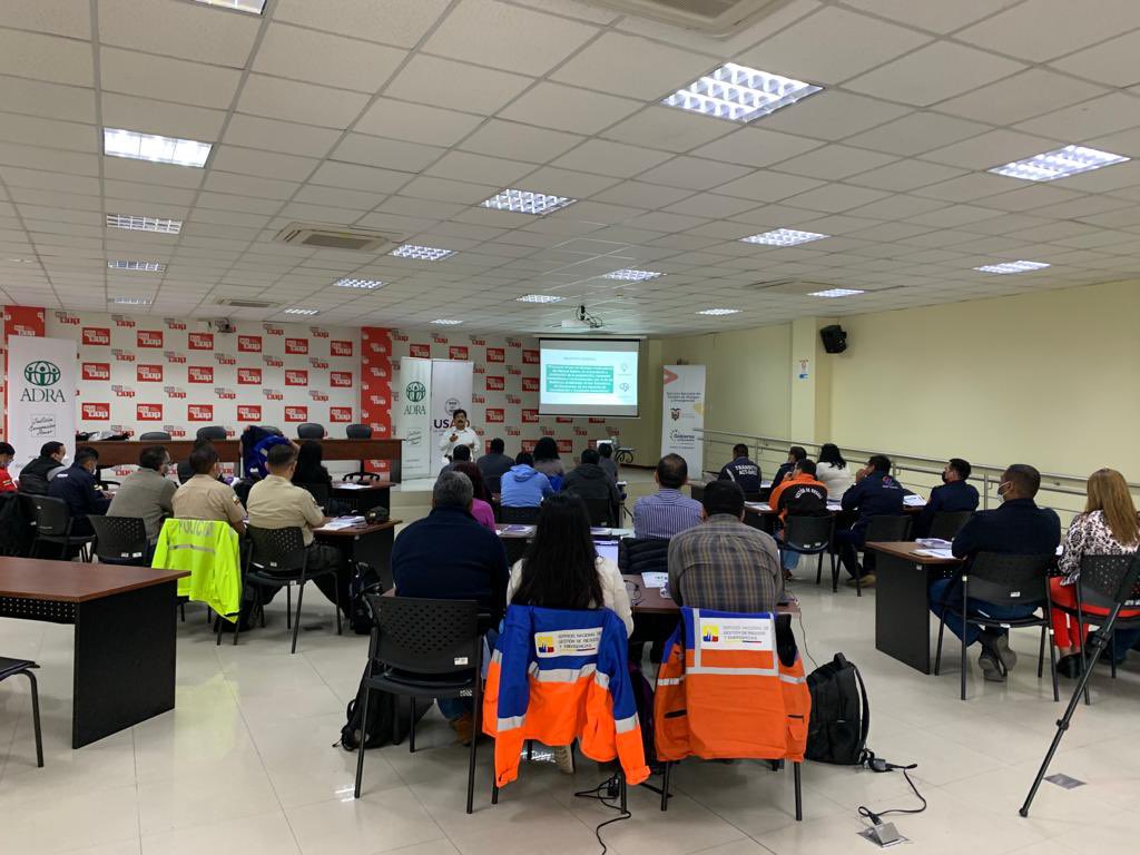 Riesgos_Ec's tweet photo. #Pichincha | Desarrollamos el Curso Internacional Esfera para Tomadores de Decisión, junto a @ADRAEcuador y @USAIDEcuador, dirigido a funcionarios de @MunicipioQuito @GADIPCayambe y @PichinchaGob, para mejorar la respuesta humanitaria ante emergencias.
#GestiónDeRiesgosEc https://t.co/VMJjlwczhC