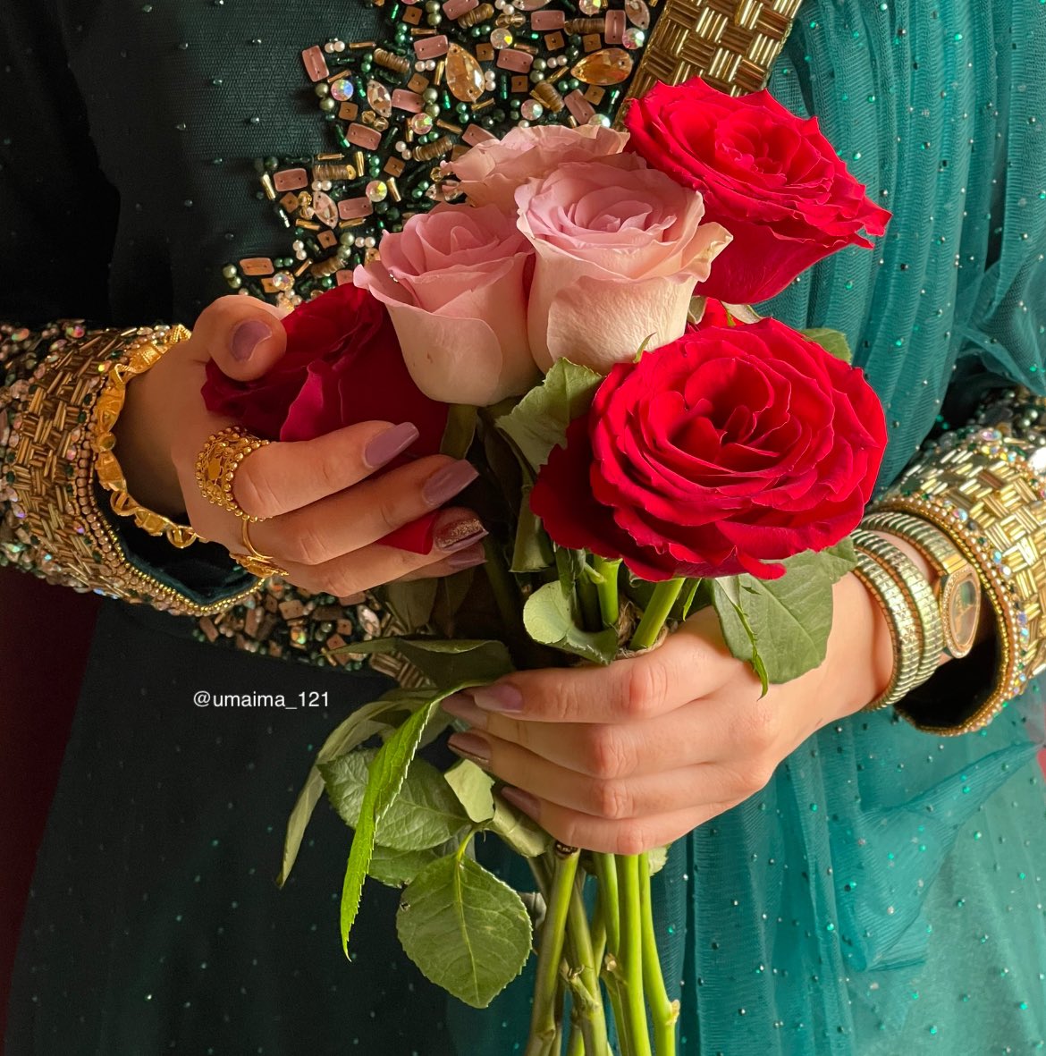 كل عام وقلوبكم مليئة بالفرح والسعادة،
وكل عام وأنتم بخير 💜
#عيد_الفطر_المبارك 
#العيد_فرحة