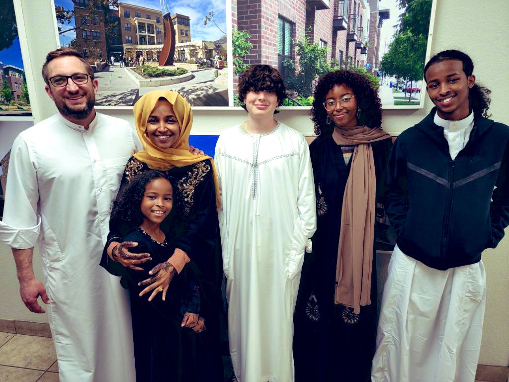 IlhanMN tweet picture