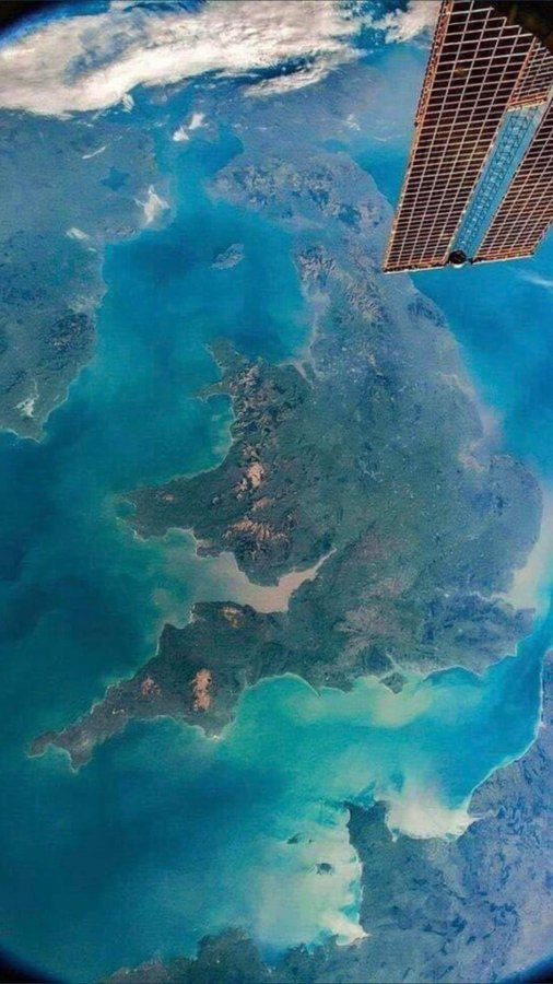 ineed__spacee's tweet photo. United Kingdom from #space 🇬🇧 https://t.co/3AeWI7CHLP