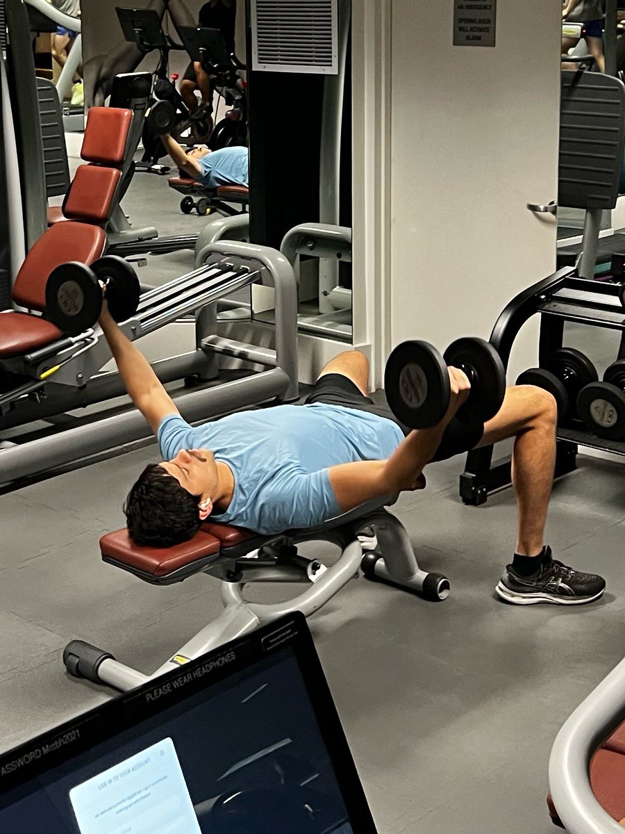 Kanav's Intern 🔥💃 tweet media