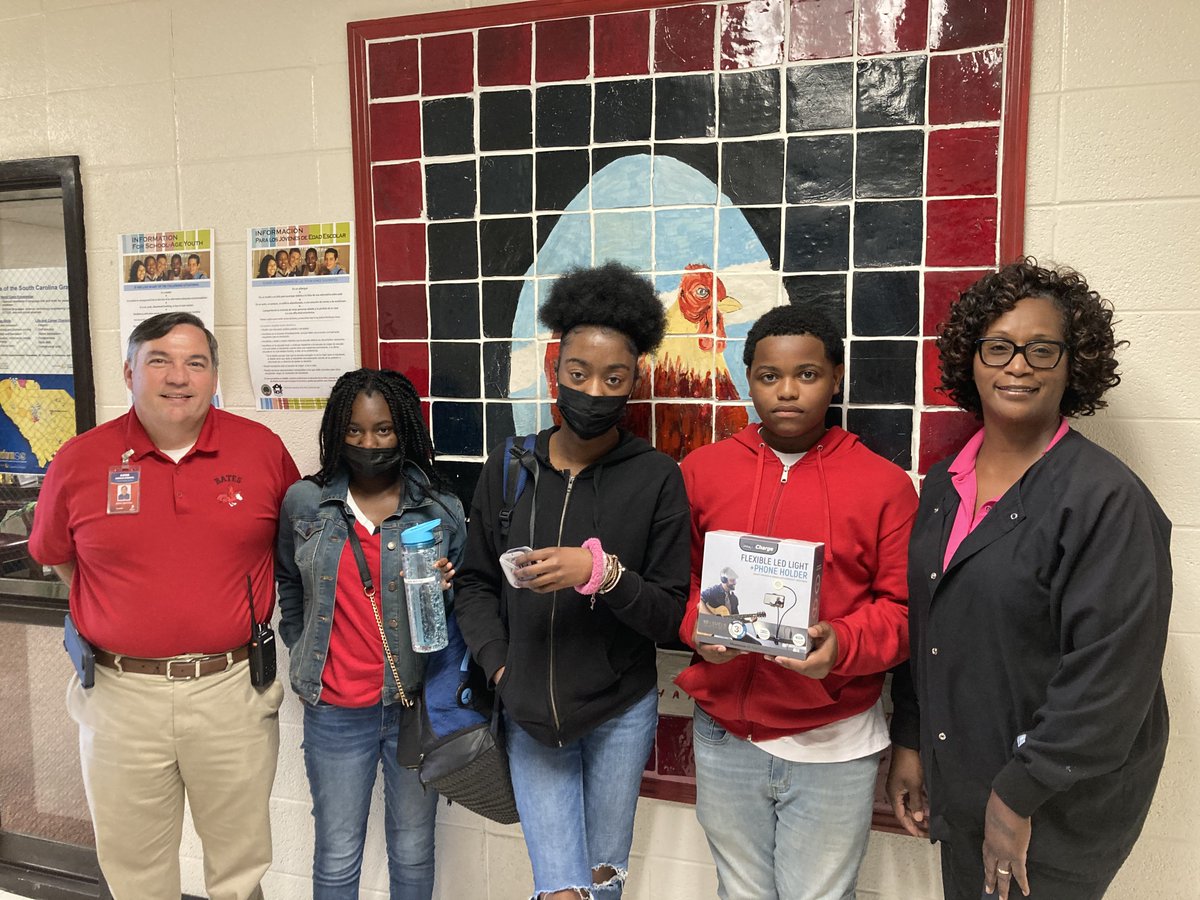 WeAreBates's tweet photo. Congrats to our school breakfast promotion winners! https://t.co/lK8ApyHXbR