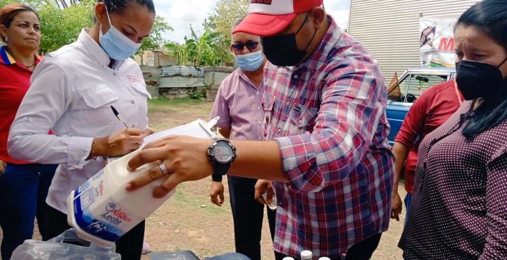 Lácteos Los Andes participa en la Feria del Campo Soberano que se realiza en la Base de Misiones Manuelita Sáez, municipio Biruaca estado #Apure, para el beneficio de 14 mil 690 personas.

#IgualdadYEquidadDeGénero
