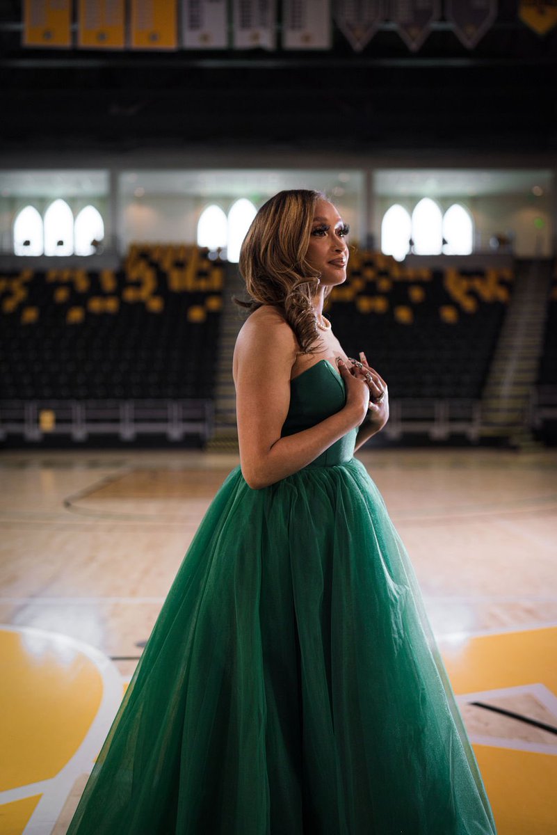 Issmya's tweet image. It’s something about the women from Xavier, especially the graduates. 
Forever grateful. Your favorite captain has signed out💛