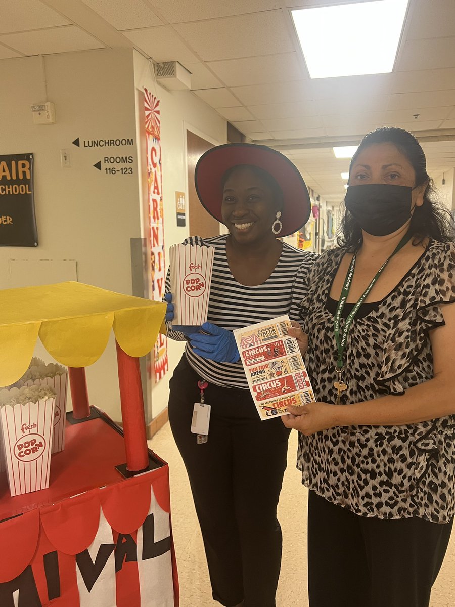 Rodneaka Scroggins (@rodneakas) on Twitter photo Hats OFF the BEST Teachers in the LAND @blair_panthers Our wonderful CIC and Support Staff worked so hard and diligently over the weekend to ensure the teachers walked into “THE CARNIVAL” <a href="/mrstallen03/">Tenisha Allen</a> <a href="/ShatonjaD/">Shatonja L. Davis</a> <a href="/WhitneyRC2017/">WCampbell</a> Hats OFF the BEST Teachers in the LAND @blair_panthers Our wonderful CIC and Support Staff worked so hard and diligently over the weekend to ensure the teachers walked into “THE CARNIVAL” <a href="/mrstallen03/">Tenisha Allen</a> <a href="/ShatonjaD/">Shatonja L. Davis</a> <a href="/WhitneyRC2017/">WCampbell</a>