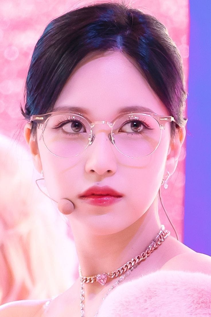 MinaParaguay's tweet photo. 🤤🐧
.
.
.
.
#mina #singer #dancer #visual #member #onceinamillion
@JYPETWICE https://t.co/kDv6B47clP