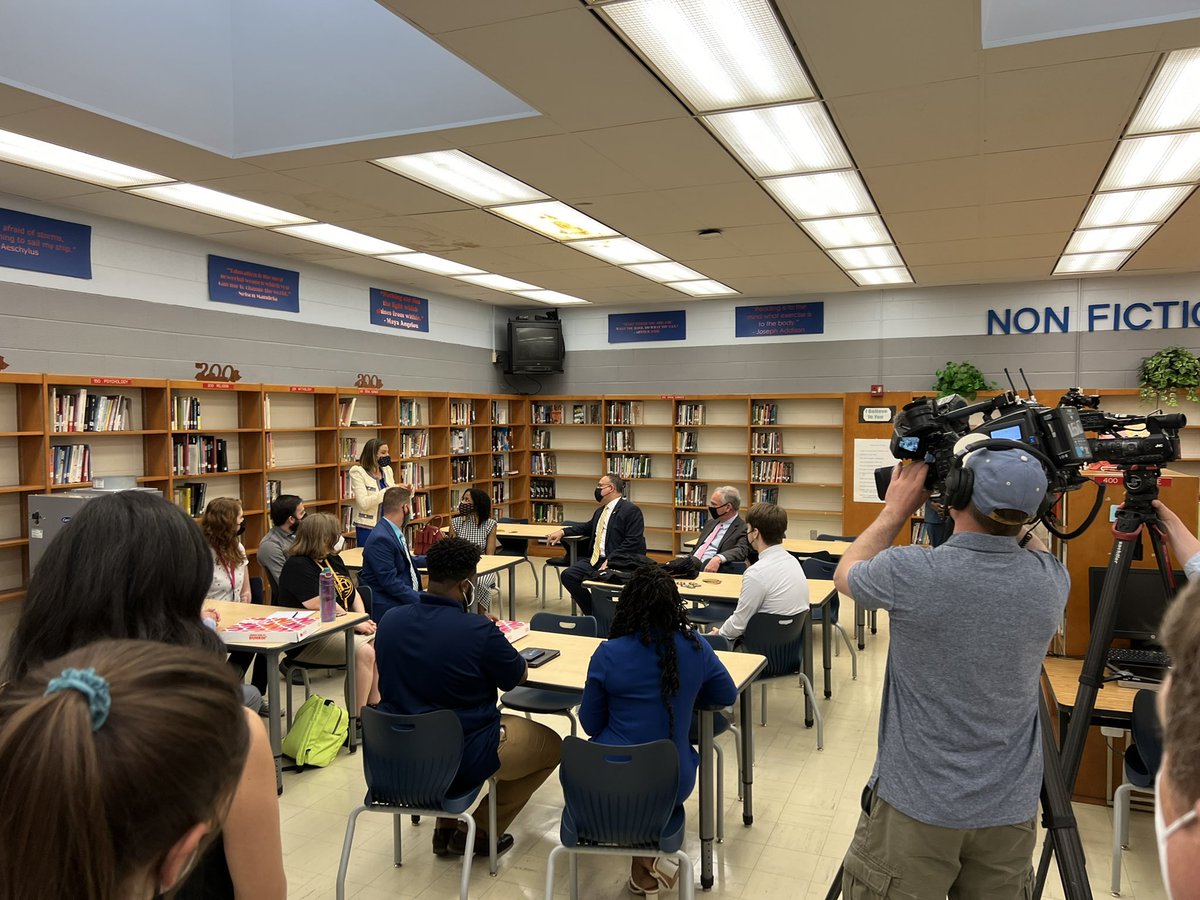DeshelmanCTE's tweet photo. Miguel Cardona, US Secretary of Education and US Senator Kaine from Virginia kickoff Teacher Appreciation Week at Armstrong High school in Richmond, Virginia by celebrating programs like RTR helping to meet teacher workforce needs! Thank you teachers for all you do! https://t.co/vWSqAlpSPt