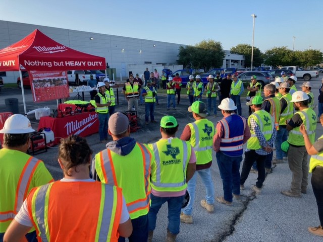 Austin_AGC's tweet photo. It's #constructionsafetyweek &amp; contractors around #atx are stopping work activity to focus on safety education for the workforce!  Thank you @JEDunn and  partners @MilwaukeeTool  and @FallTechSafety safety training today! More photos to come throughout the week! https://t.co/qu62b2aRGi