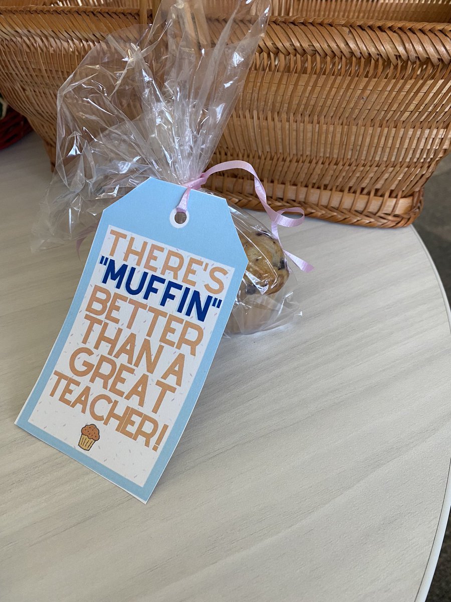 We are so excited to celebrate teachers this week! Today was Muffin Monday. 👩🏻‍🏫 <a href="/SalazarAPSz2/">APSSalazar</a> @Zone2Assoc8