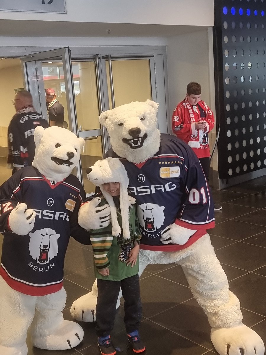 Sorry <a href="/Panthersmascot/">Paws</a> but this is twice in a week he has cheated on you for these pesky <a href="/Eisbaeren_B/">Eisbären Berlin</a> Polar Bears. Still wants his <a href="/PanthersIHC/">Nottingham Panthers</a> shirt on though. #Game3 #PlayoffHockey