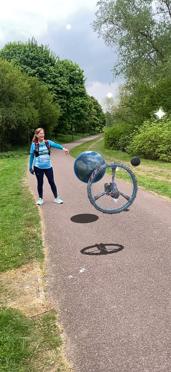 davidaglewis's tweet photo. Even on a BH Marathon you can’t stop me spreading the word - @LoveExploringHQ and @mkcouncil amazing fun. #exploreMK @mk_marathon #loveMK https://t.co/Ung4PApJ92