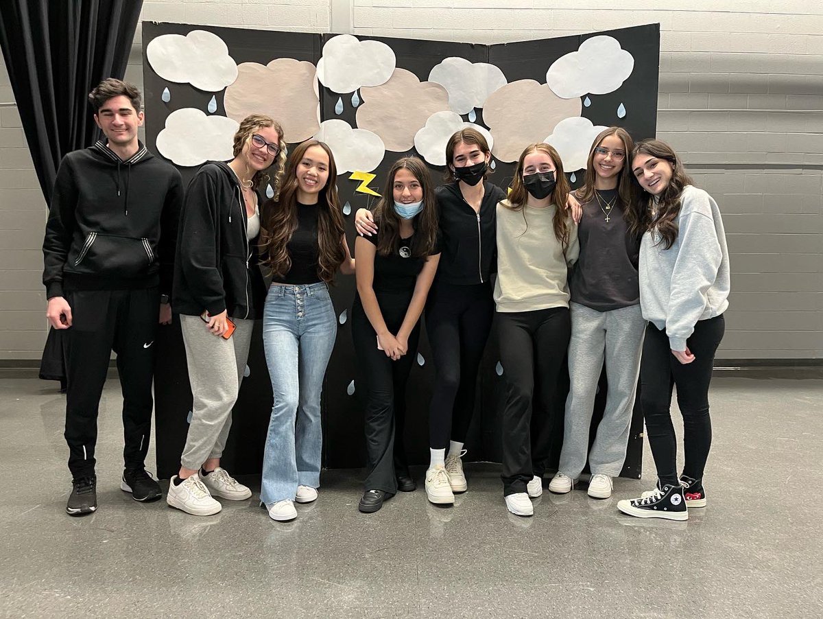 stjoansac's tweet photo. Spirit Week 2022 Recap!! Thank you to all @stJOANchs students for showing your spirit!! ❤️🖤

Swipe through the pictures to see all the amazing events that took place ➡️➡️ https://t.co/QyGo6S7knW