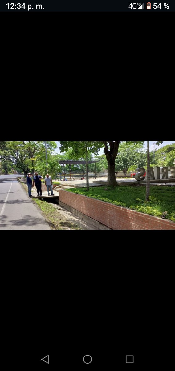 Hoy #2Mayo, Contralor Municipal, Lcdo. Hervin Rivas, Director de Control Posterior, Lcdo. Rubén González, realizan inspección a remodelación de la Plaza de los Trabajadores. Acompañados por el responsable de la obra, Ing.Gerson Quiroz. Con avance del 85%
<a href="/CGRVenezuela/">CGR Venezuela</a> <a href="/CEAragua/">Contraloría del Estado Aragua</a>