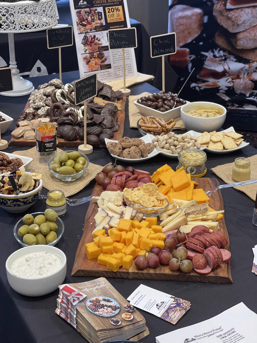 MapleRidgeFarms's tweet photo. On the road again... 🛣️ We're meeting with our valued distributor partners face-to-face, serving up fresh ideas and sharing the #foodgiftLOVE. Thanks to everyone who has visited with us to learn more about making memories with the power of #foodgifts! 😋 https://t.co/6P9b5vWb6A