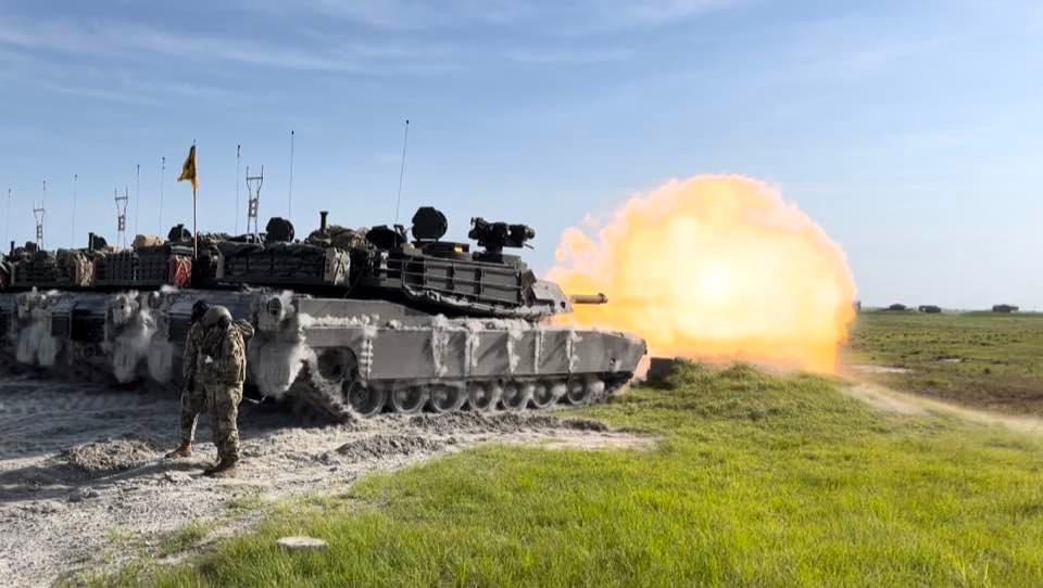 Pvt. Robert Byrd, the youngest Soldier in his company at 18 years old & a native of Dayton, Ohio, assigned to 3-67AR, 2ABCT, @3rd_Infantry remote fires the modernized M1A2 SEPv3 Abrams tank for the first time at 3rd ID on @USAGStewartHAAF, May 1. @FORSCOM @peogcs @16thSMA @USArmy