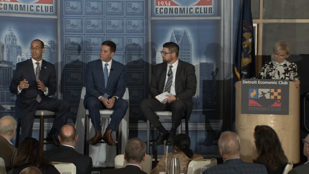 OneDetroit_PBS's tweet image. "When someone takes a leap and says, 'I want to earn a higher education'" ... we need to make do everything our in our power to help them along the way. - @BusLeadersforMI @donofriojeff says at the @deteconomicclub club talk LIVE right now. 

#Econclub #highereducation #college
