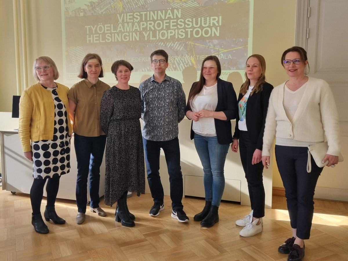 "Viestinnän tutkimus on aivan huippua." No todellakin! Kiitos <a href="/helsinkiuni/">University of Helsinki</a> ja <a href="/ProComRy/">ProCom ry</a> 'n Tiede- ja teoriaverkosto &amp; Johtajaverkosto ja erityisesti <a href="/SalliHakala/">Salli Hakala</a> <a href="/AnuKantola/">Anu Kantola</a> <a href="/johannasumiala/">Johanna Sumiala</a> @matikainenjanne <a href="/AnneLaajalahti/">Anne Laajalahti</a> @paivitre ja <a href="/LiinuLehto/">Liinu Lehto</a>