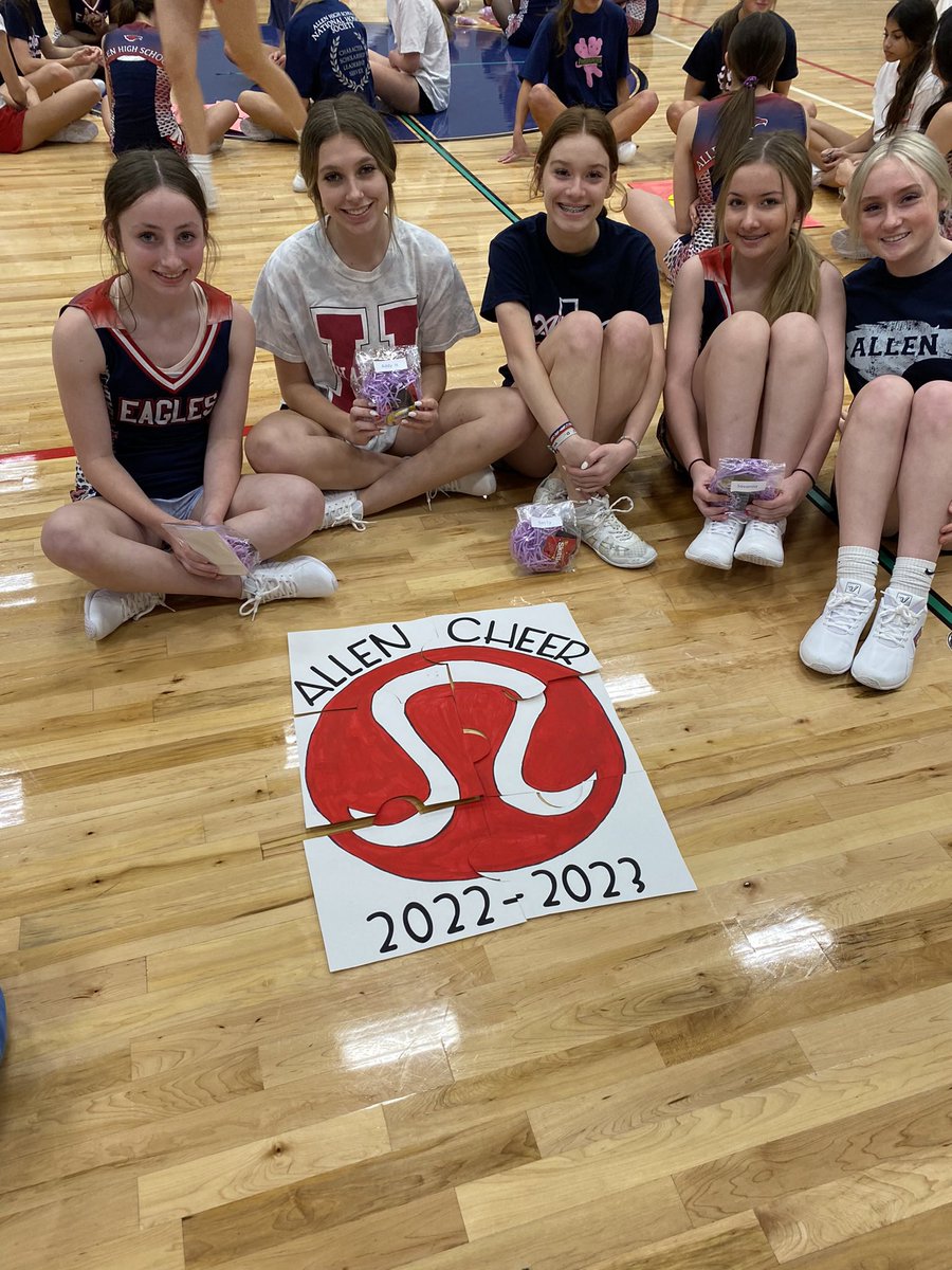Allen Cheerleading tweet media