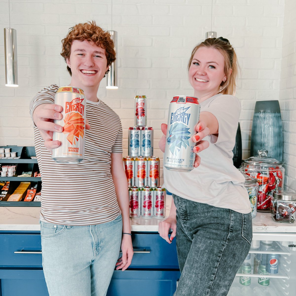 AspenWichitaU's tweet photo. Residents, we delivered a mental boost to your door today to help you get through finals! Who’s ready for summer break? 🙋♀️
#LiveAtAspen #WichitaState https://t.co/AKIC98ZuEq