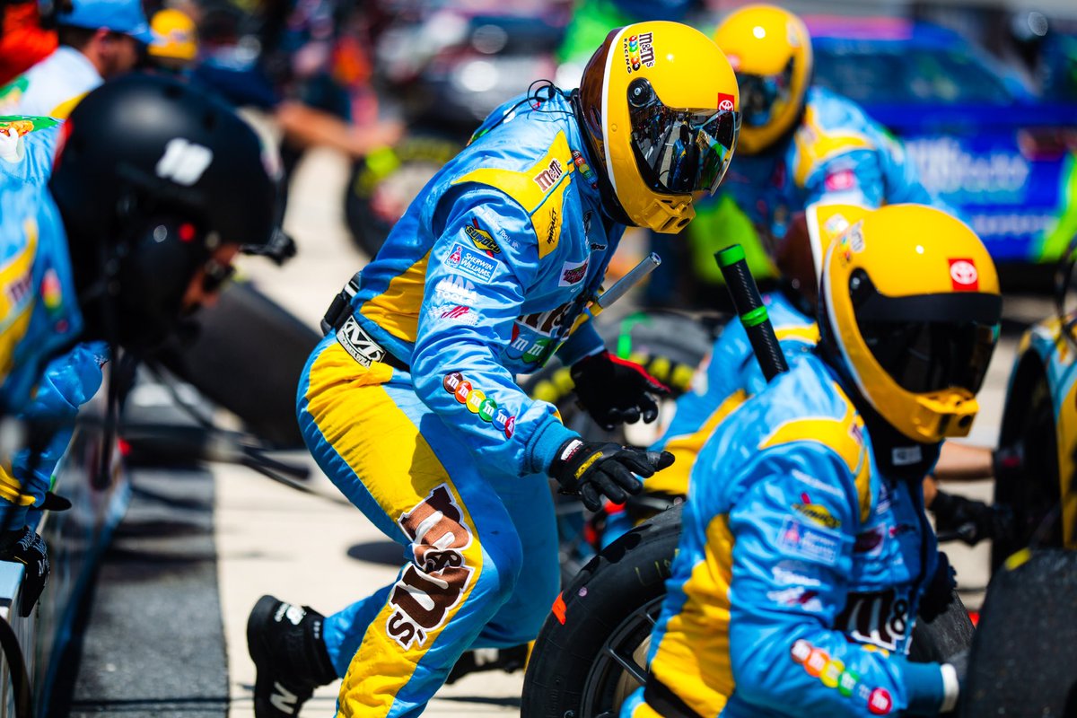 .<a href="/KyleBusch/">Kyle Busch</a> wins the race off pit road under this latest caution flag 

<a href="/mmschocolate/">M&M’S</a> | #TeamToyota