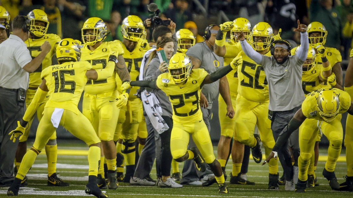 #AGTG After a great conversation with <a href="/T_Dean55/">Tyler Dean</a> I am very blessed to receive an offer from oregon university #GoDucks @RivalsNick <a href="/ryan_niblett/">ryan niblett</a> <a href="/247Hudson/">Hudson Standish</a> <a href="/EisenhowerFB/">Aldine Eisenhower Football</a> <a href="/goodwin_kevin14/">Kevin Deon Goodwin</a> <a href="/justinallen_13/">Justin Allen</a> <a href="/jacorynichols/">Jacory 1Way</a>