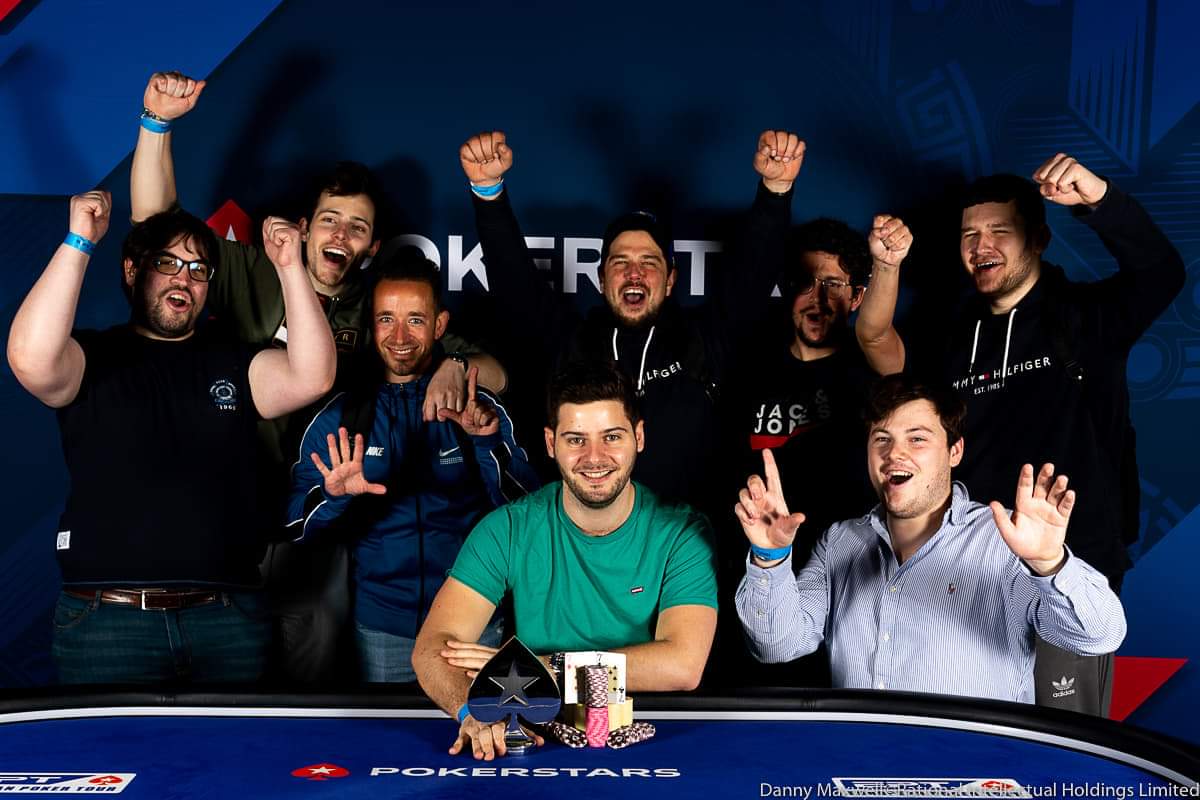 PokerNewsFrance's tweet photo. La gagne sur un tournoi annexe de l'#EPTMonteCarlo pour @Nico_Vayss 🏆
Le Français a eu le droit à un bonus avec @neymarjr 🤳
https://t.co/ux0CflTIOo #picoftheday #live #poker https://t.co/fMiJO3JuW1