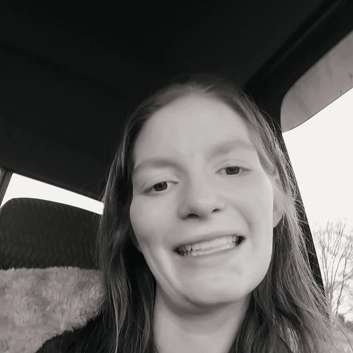 Knoxville_PD's tweet photo. Public assistance requested to help locate Chelsea Jennings, 31, who went missing from UTMC last night at around 11 p.m. She is 5 months pregnant and has serious health concerns. She was possibly picked up by a man named Dylan Wilson in a 2003 silver Audi 43Q with TN tag 14BD12. https://t.co/czTKnR0bzE
