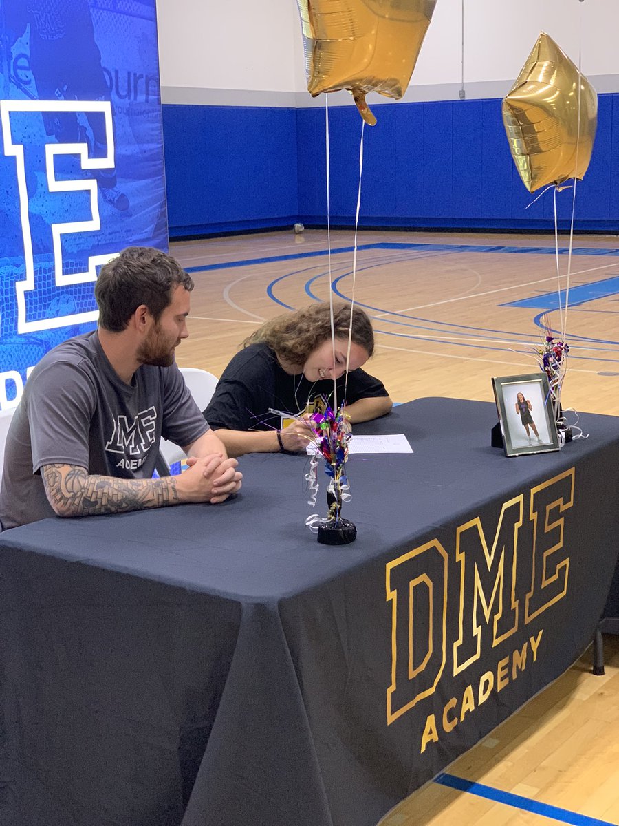 DMEACADEMYGBB's tweet photo. Congrats to 2022 PG @aiinnhoaa14 on signing on the dotted line today to @LipscombWBB. We are very grateful to be apart of your journey and to be able to celebrate today with you! https://t.co/lfBRaevfad