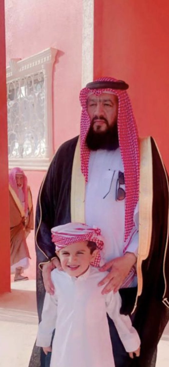 من العايدين