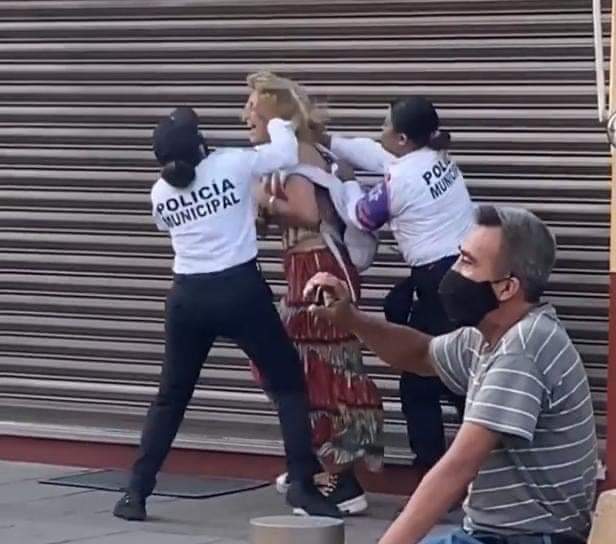 #ProtestarNoEsUnDelito
#IrapuatoFeminicida
#IrapuatoOpresor
#AbusoPolicial
<a href="/LorenaAlfaroG/">Lorena Alfaro García</a>